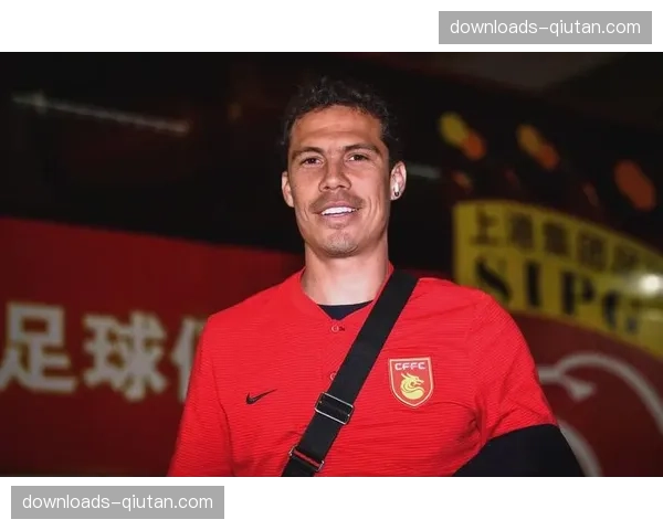 前拉齐奥中场埃尔纳内斯现身科维尔恰诺,开启欧足联A级教练课程 前拉齐奥中场埃尔纳内斯现身科维尔恰诺,开启欧足联A级教练课程