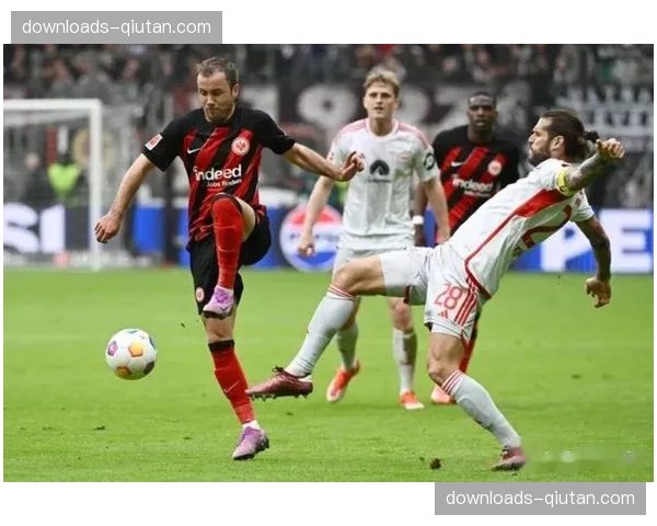 法兰克福补时绝杀，2-1力克弗赖堡拿下欧战关键三分